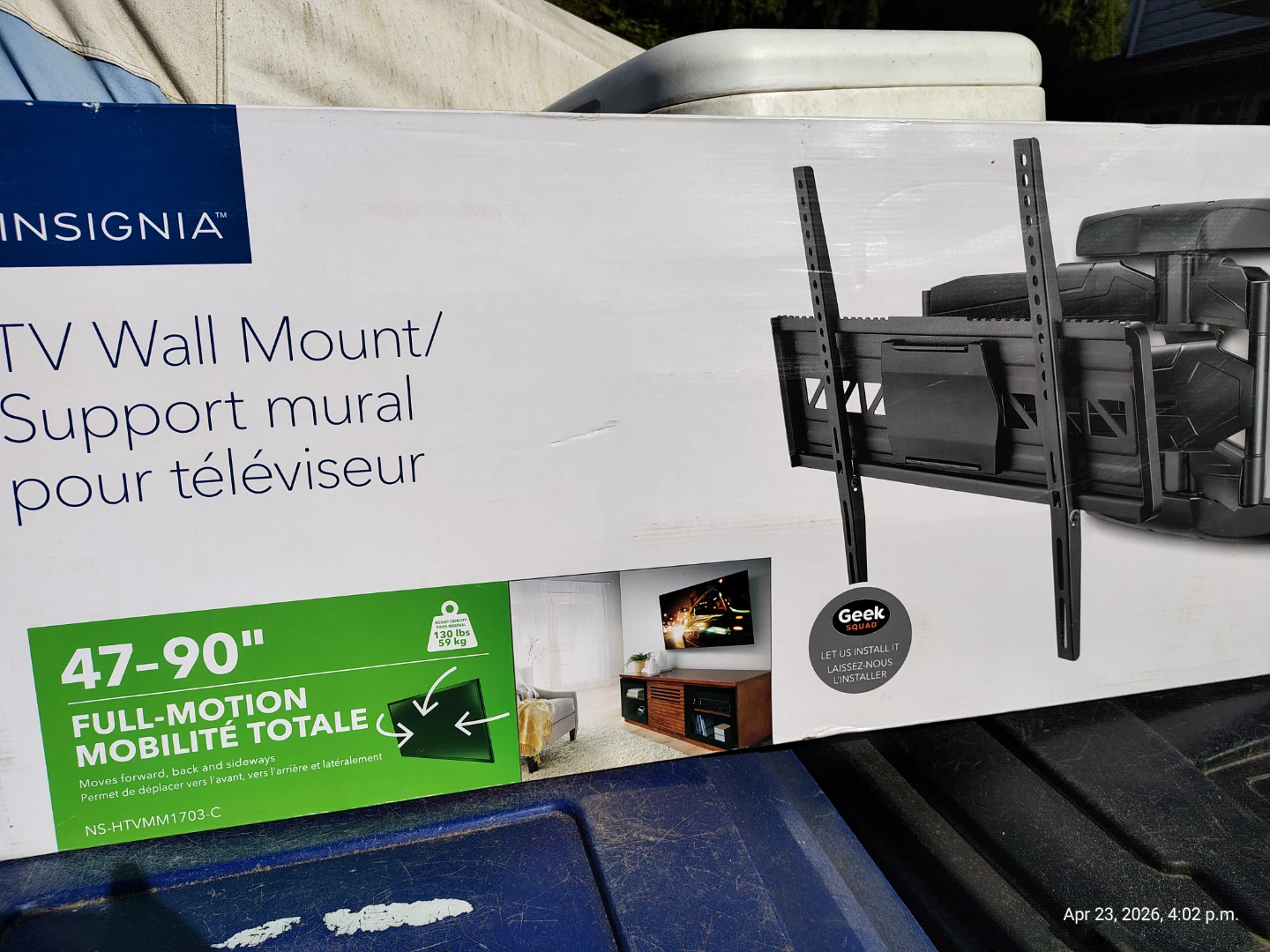 47 to 90 Inch TV Full Motion Wall Mount *new*