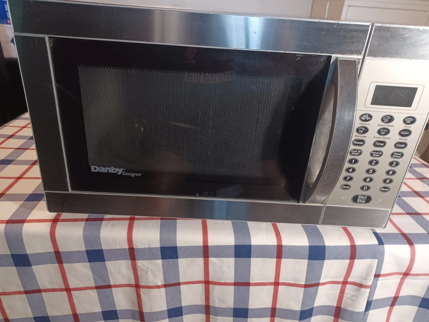 Danby Designer Microwave Oven - photo 2