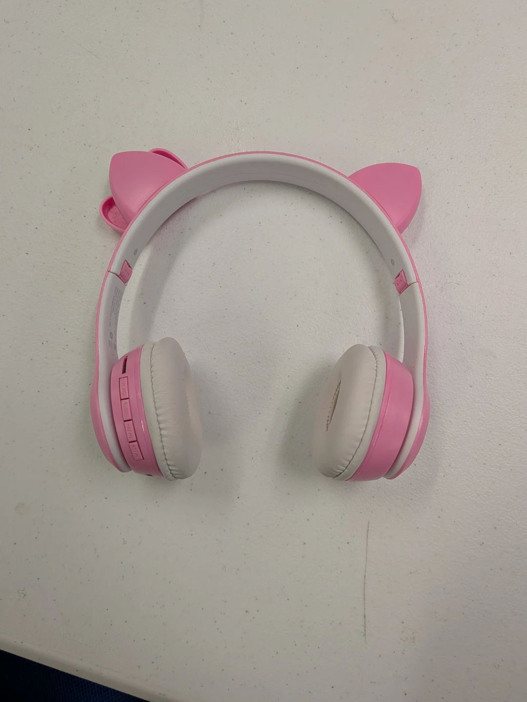 Hello Kitty Wireless Light-Up Headphones - photo 2