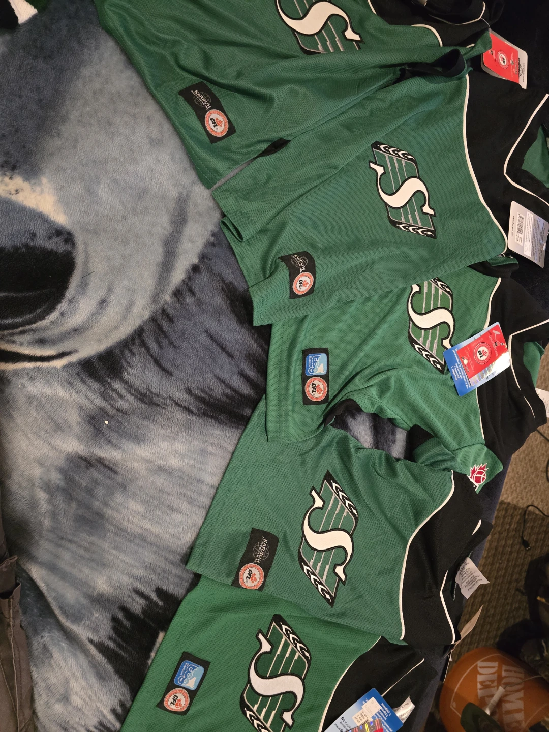 Saskatchewan Roughriders CFL Jersey 5 different sizes. - photo 3
