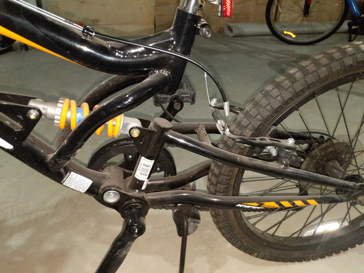 Hype Bear Mountain 20" Kids Mountain Bike - photo 4