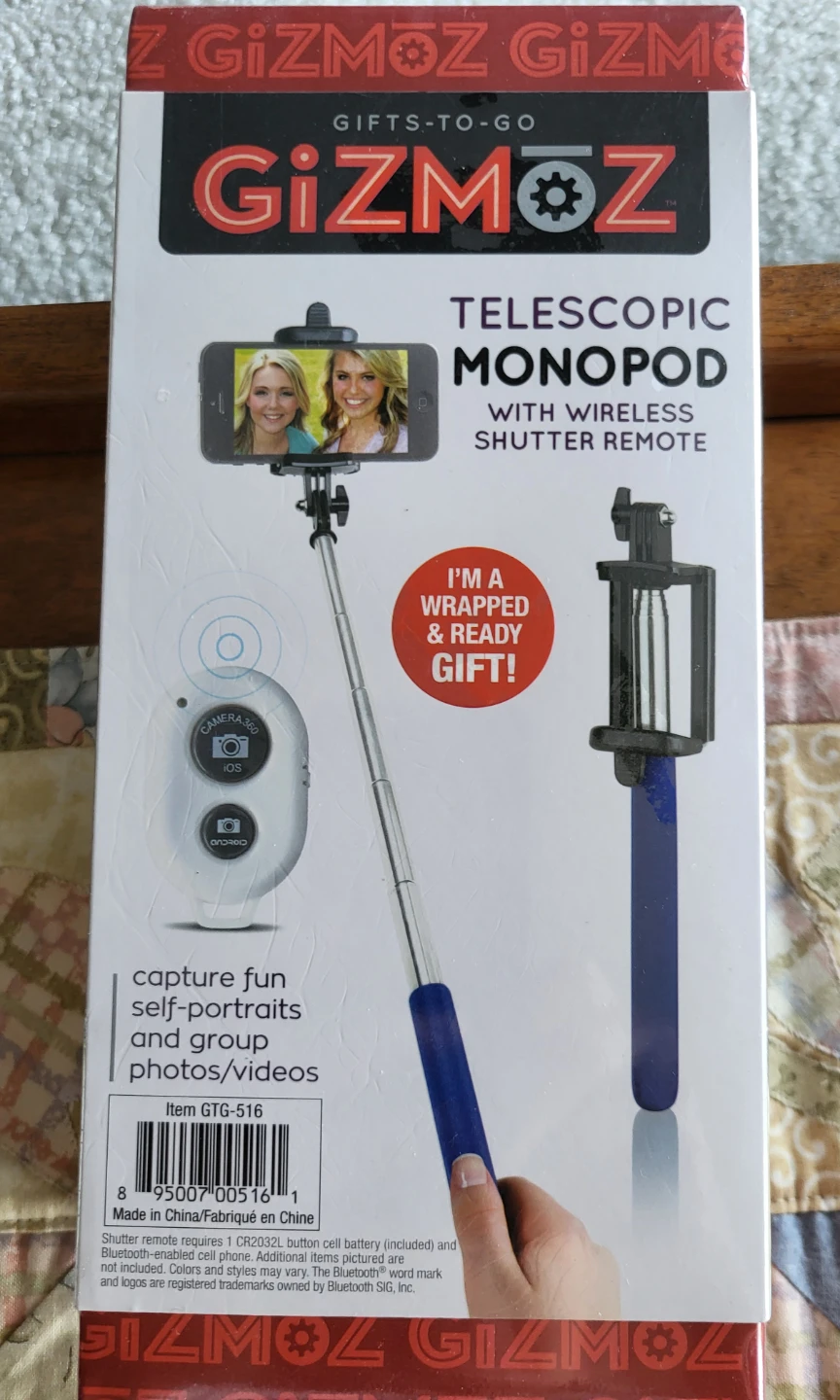 Brand New GizMOZ Telescopic Monopod with Wireless Shutter Remote