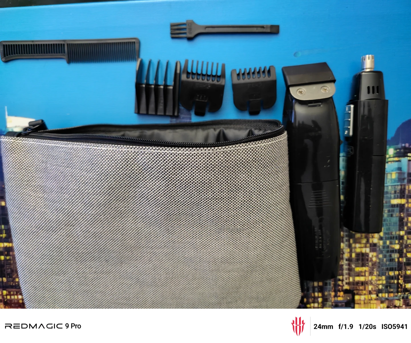 Wahl Grooming Kit with Trimmer and Accessories - photo 2