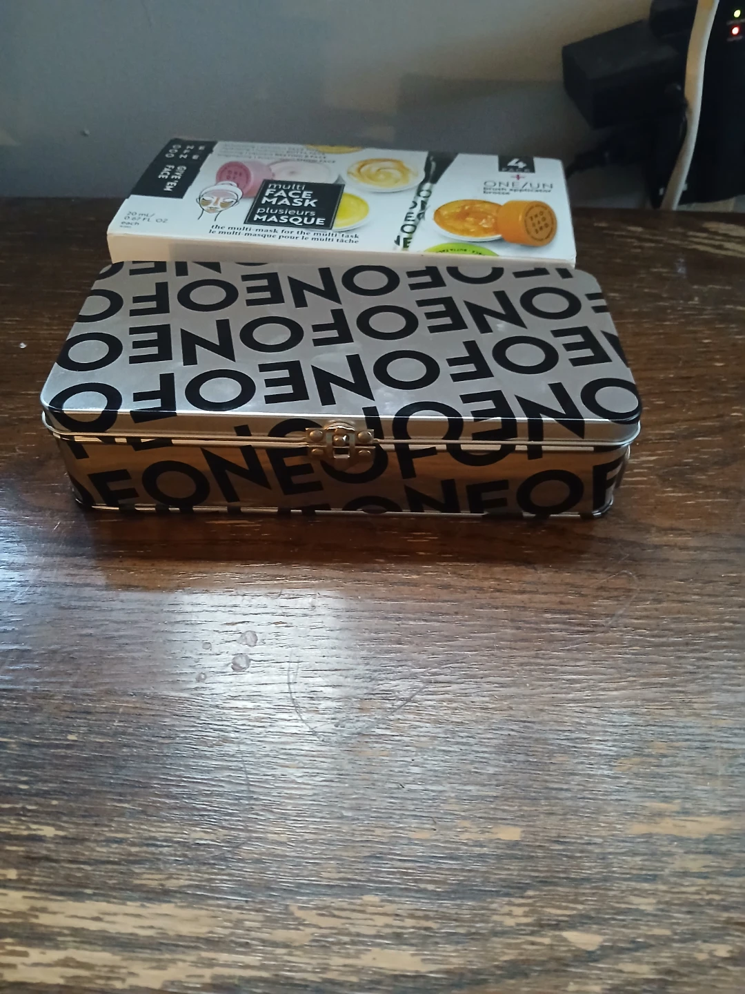 ONE/SIZE Give 'Em Face Mask Artist Kit - photo 2