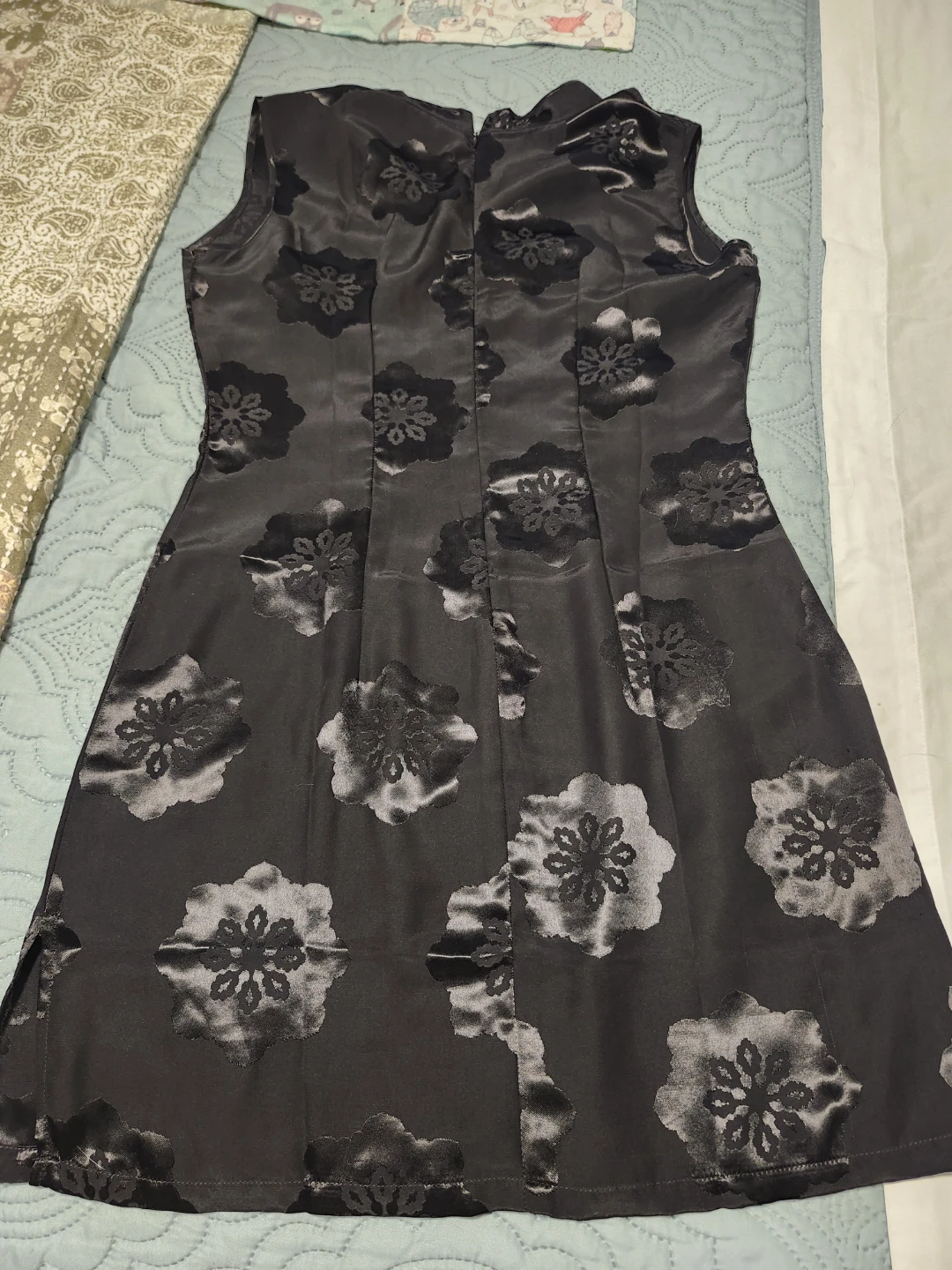 Silk and Linen Cheongsam Style Dresses and Tops - photo 2