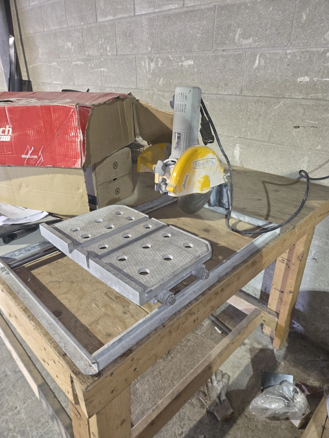 Workforce Wet Tile Saw