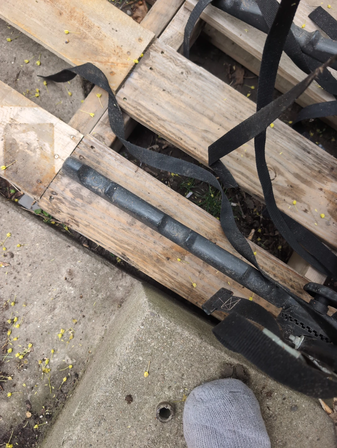 Black Trunk Mount Bike Rack - photo 4