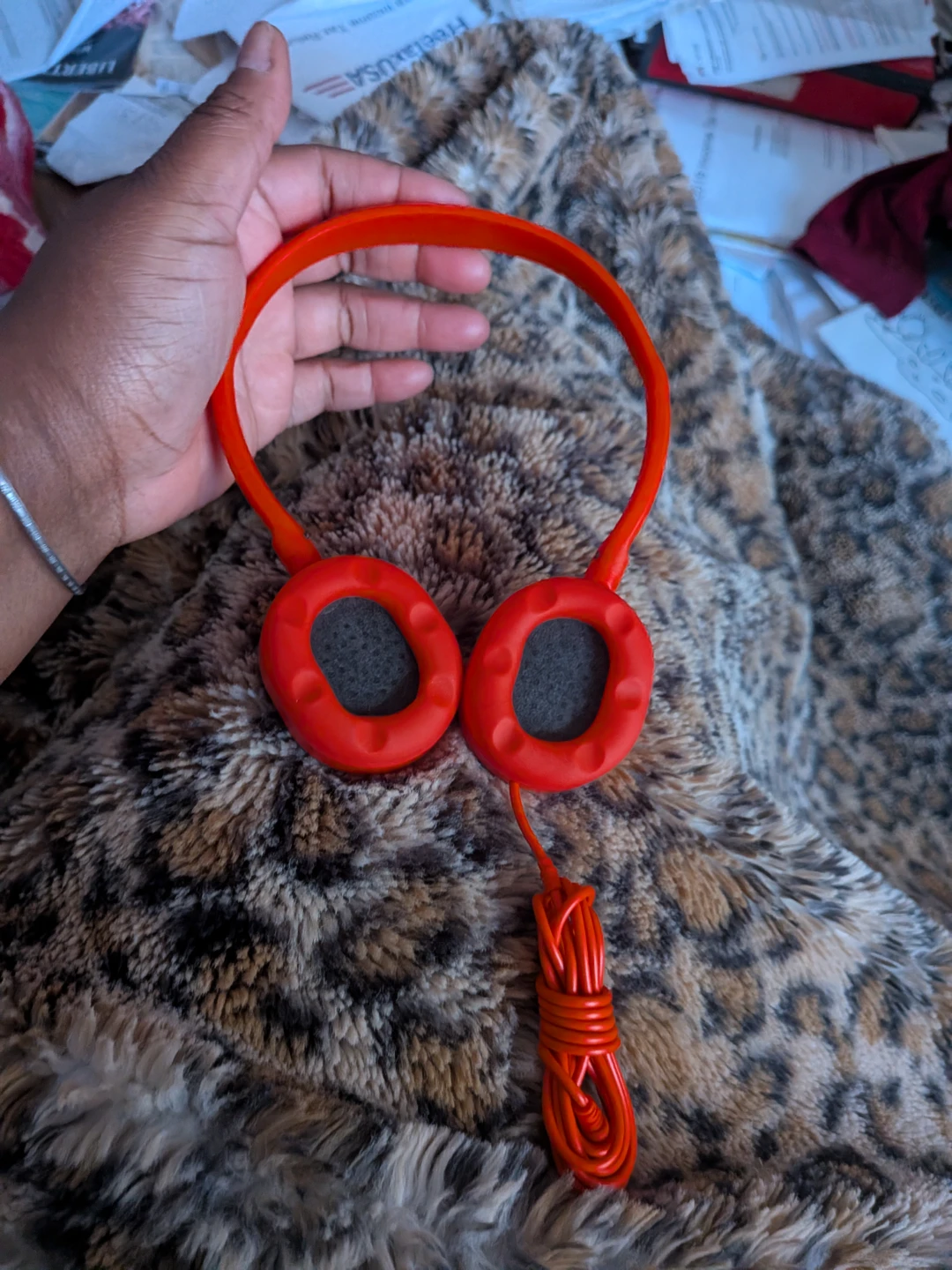 Turkish Airlines Branded Red Headphones - photo 2