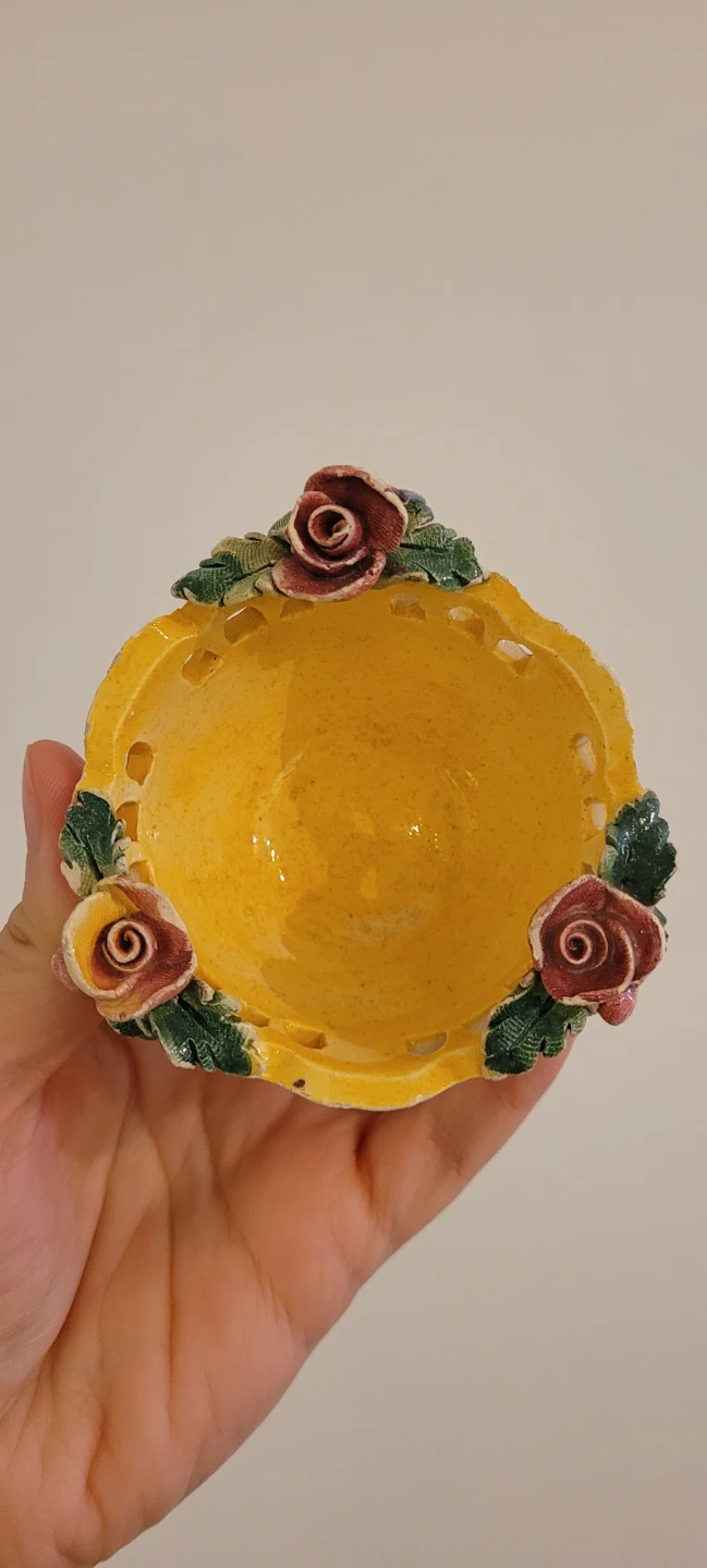 Decorative Ceramic Bowl with Roses