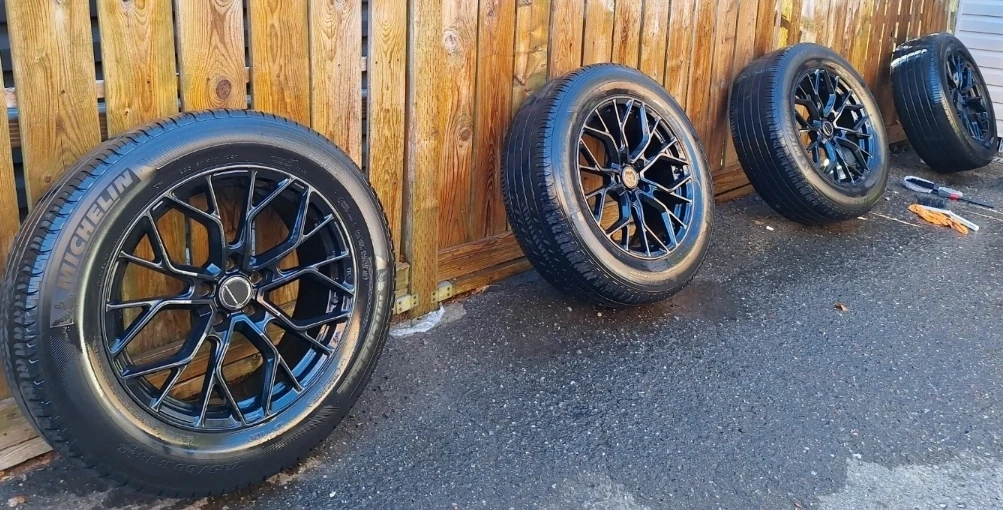 Michelin Tires on Black Rims 235/60R18