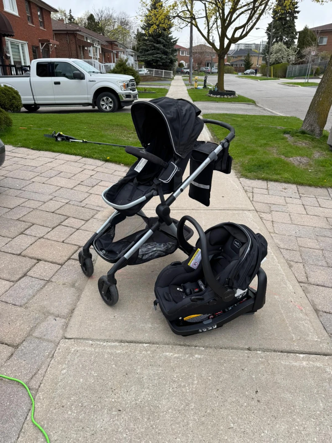 Evenflo Safemax Stroller and Car Seat Combo