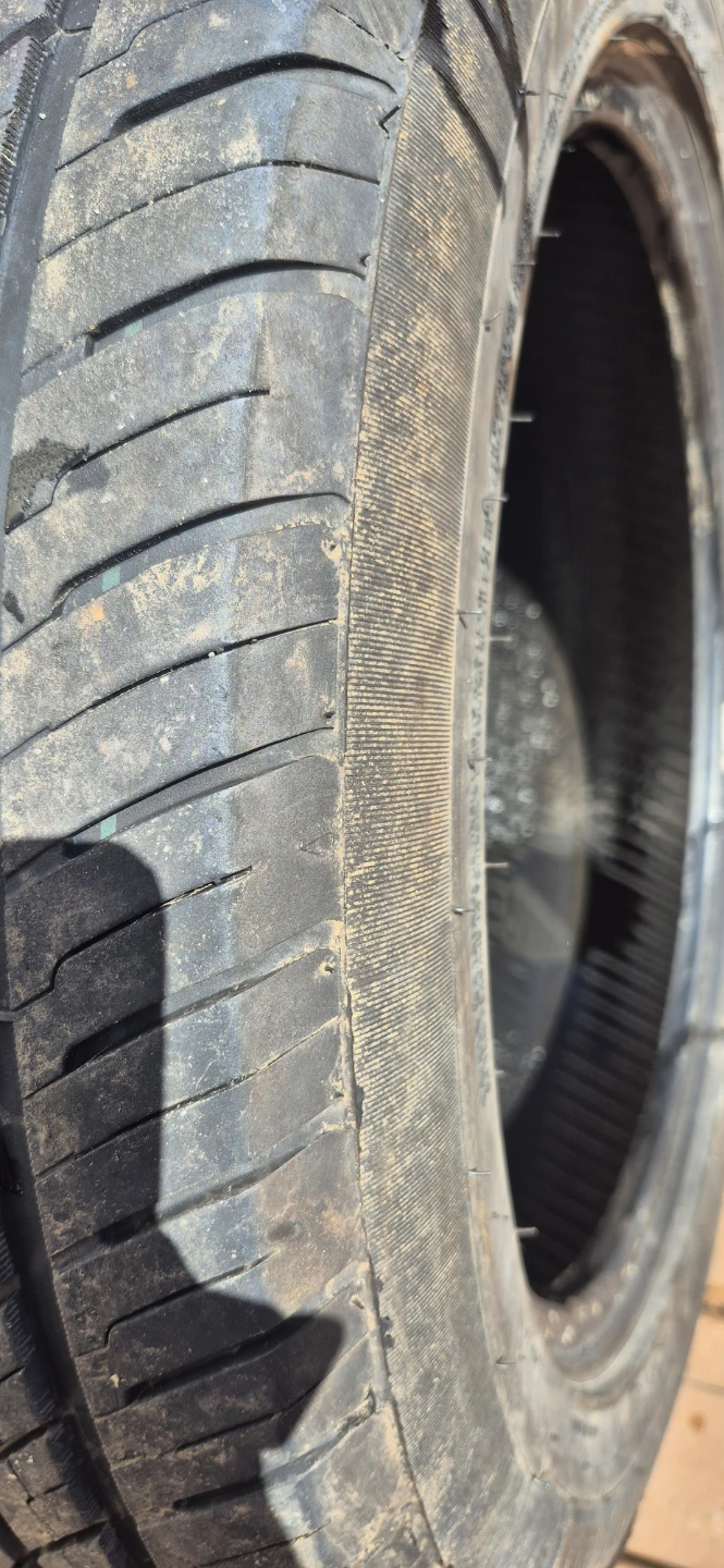 4 x 225/55R17 Ovation Tires - photo 5