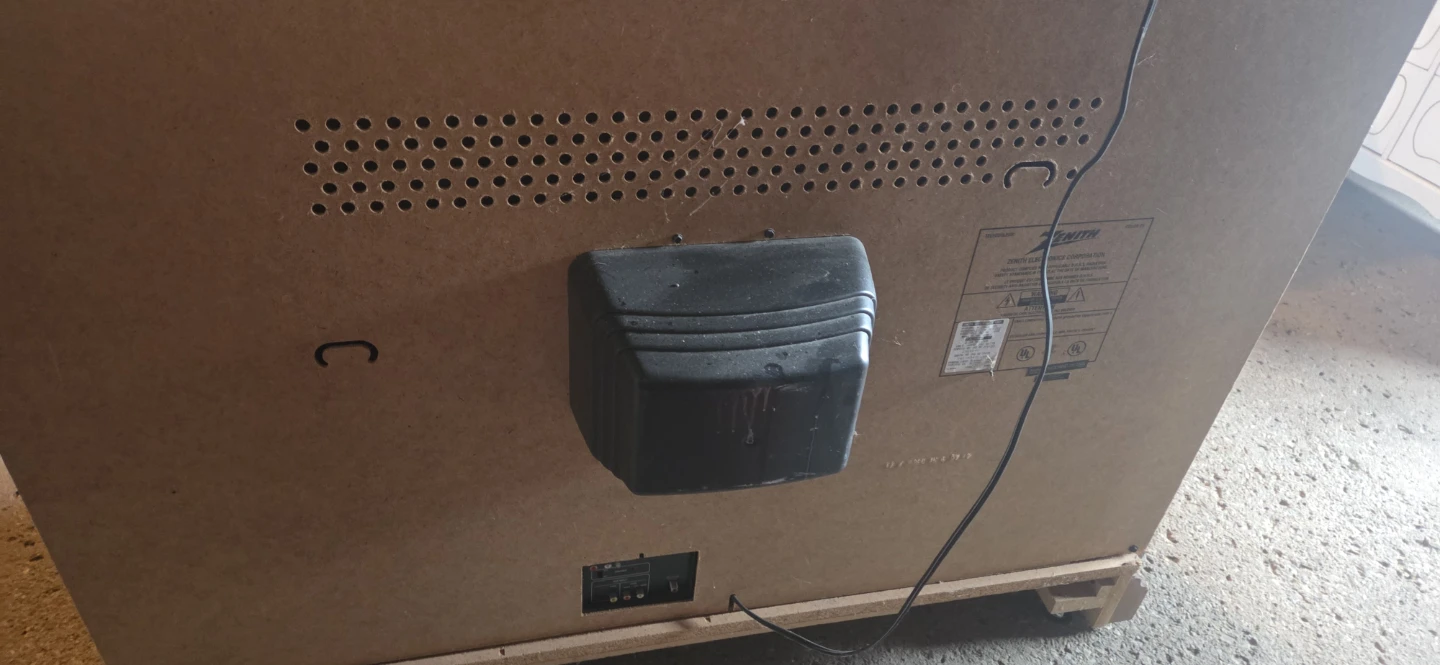Zenith TV Entertainment Center - photo 2