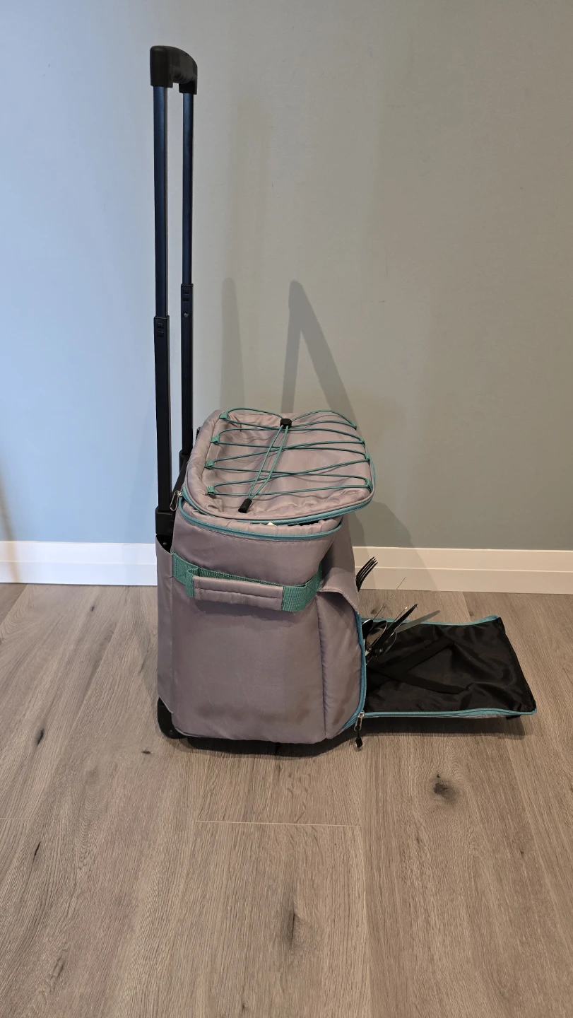 Outbound Wheeled Picnic Cooler