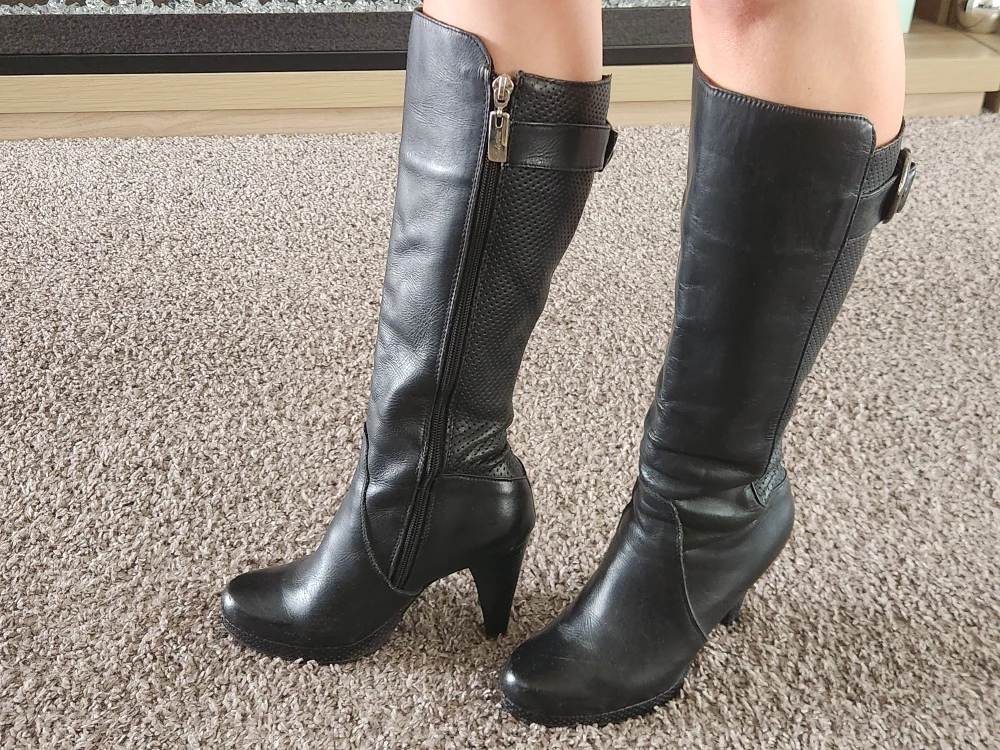 Black Leather Knee-High Boots with Zipper Detail - photo 2