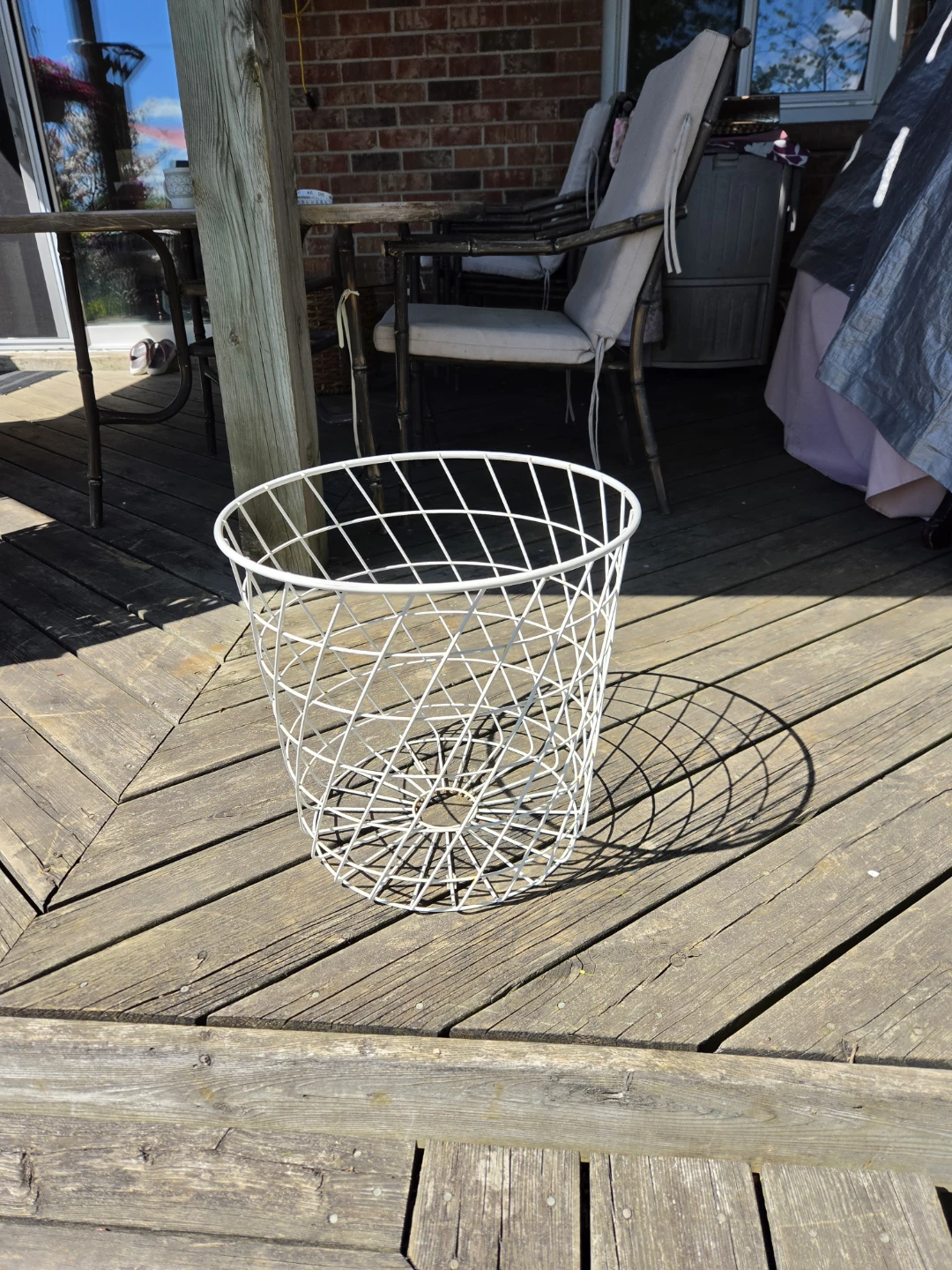 White wire basket