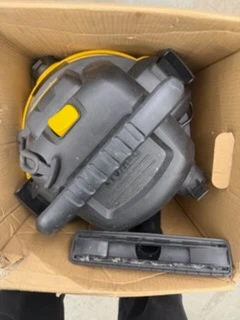 DeWalt 22.7 L / 6 Gal Wet/Dry Vacuum - photo 2