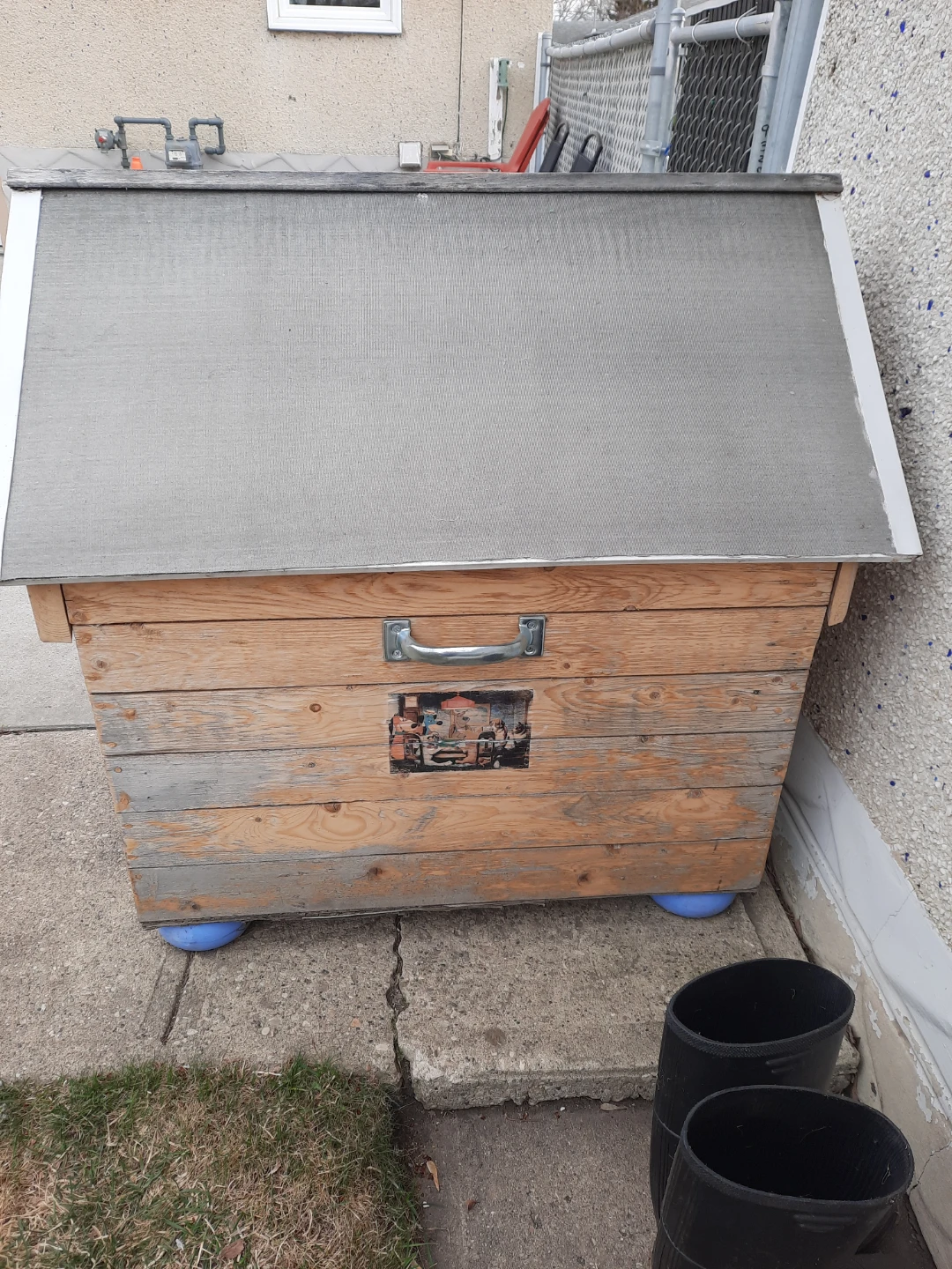 Wooden Dog House (fully  isolated) - photo 3