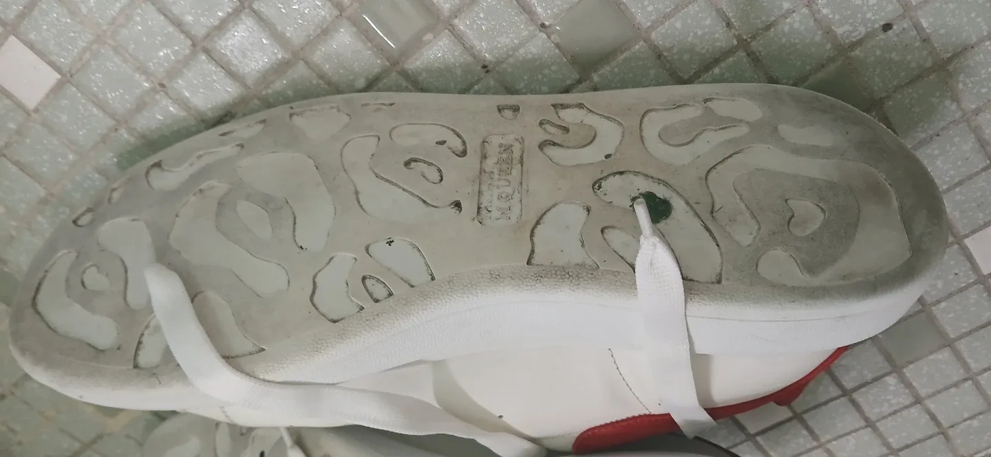 Alexander McQueen White and Red Size 12 - photo 2