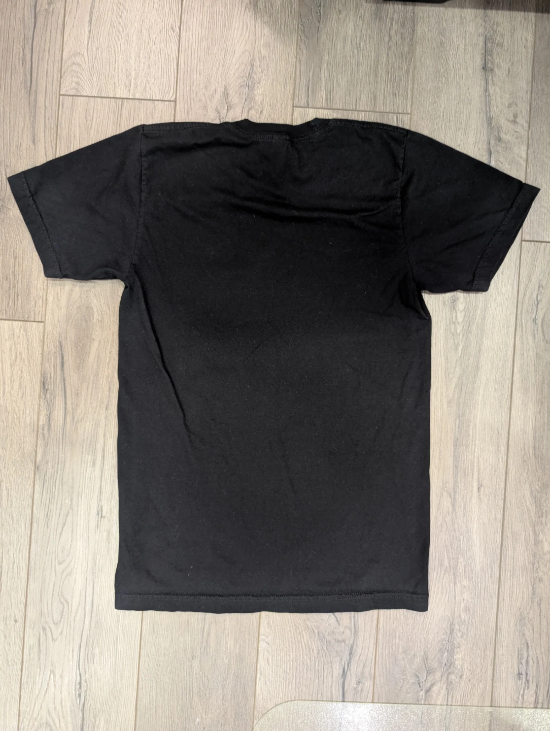 EUC - Women's Black Vega T-Shirt Size S - photo 2