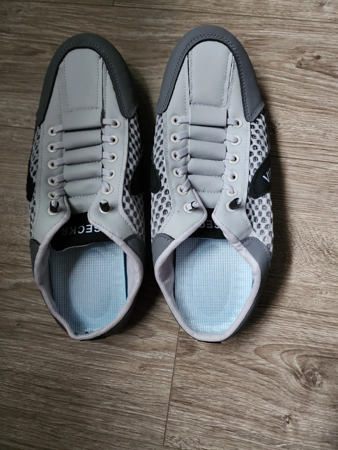 Gagrufff Grey Sneakers