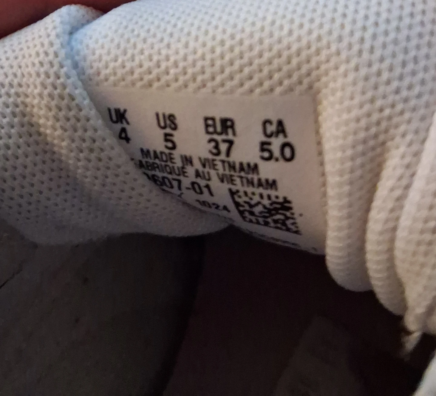Puma White & Pink Sneakers - Size 5 US / 37 EUR - photo 2
