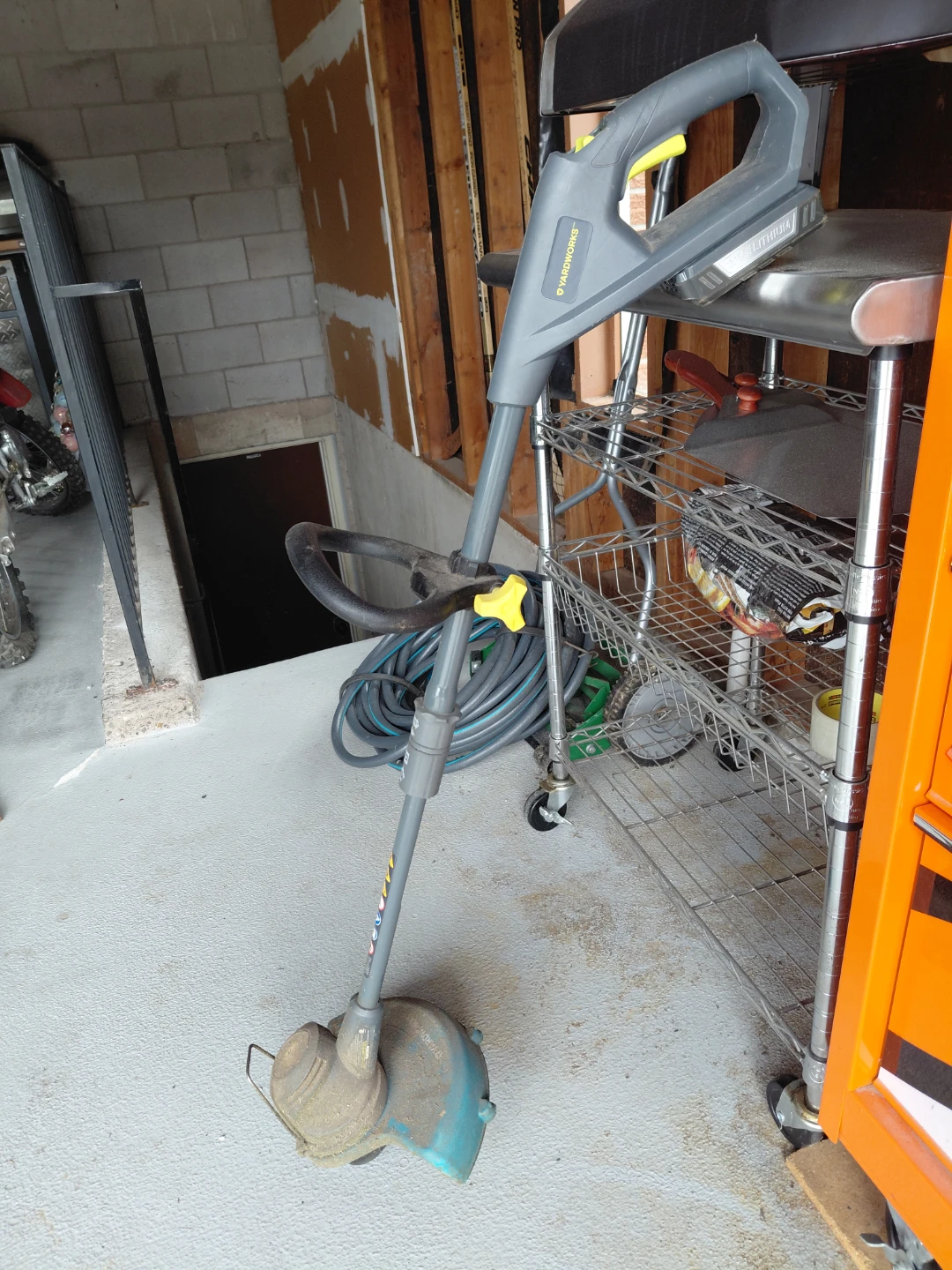 Yardworks 20v Weed Wacker (12")