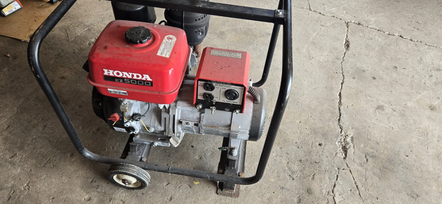 Honda EZ5000 Portable Generator - photo 3