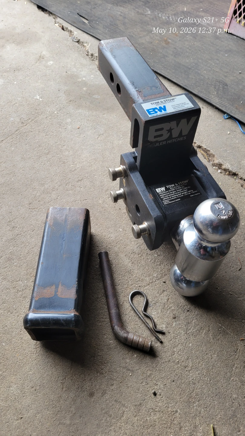 BW Tow & Stow Adjustable Ball Mount Trailer Hitch