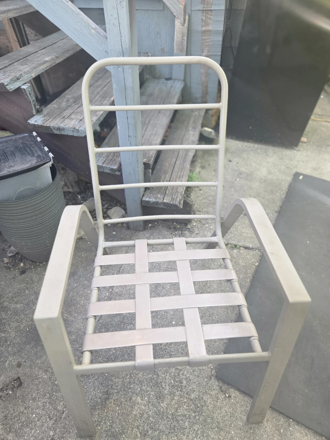 2 Tan Metal Outdoor Chair - photo 2