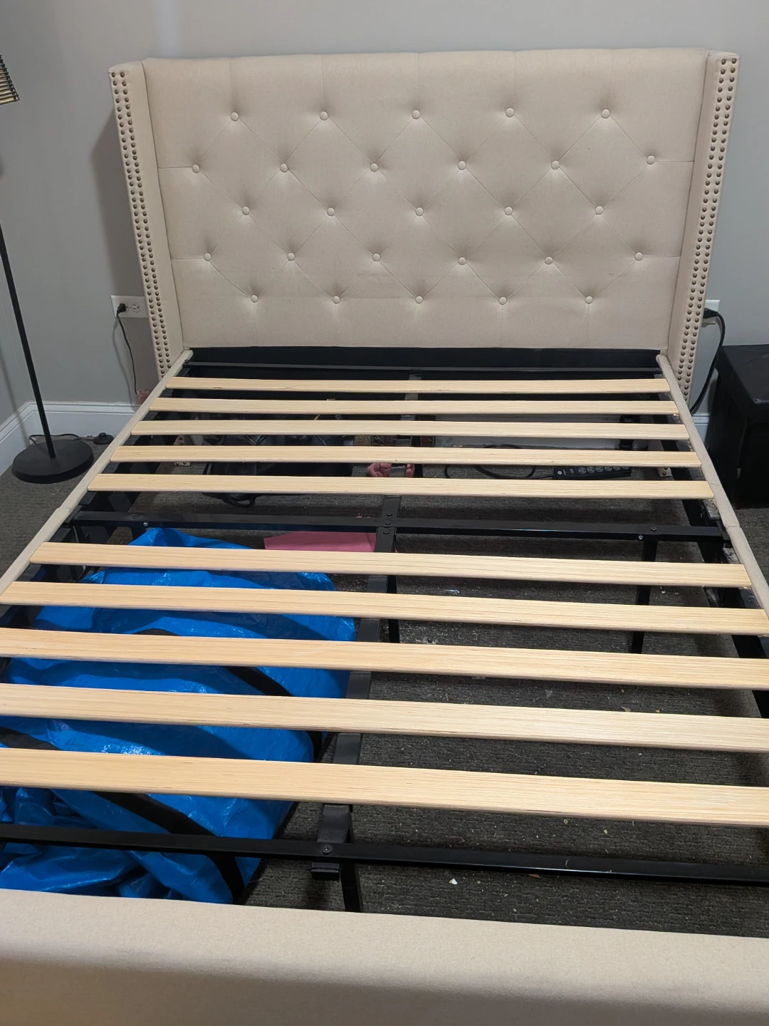 Cream Sofa & Queen Size Bed for $110!!! - photo 3
