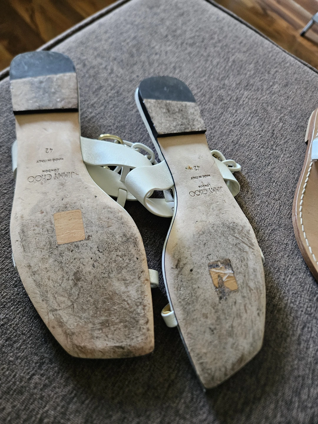 Jimmy Choo White Leather Chain Strap Sandals Size 42 - photo 3