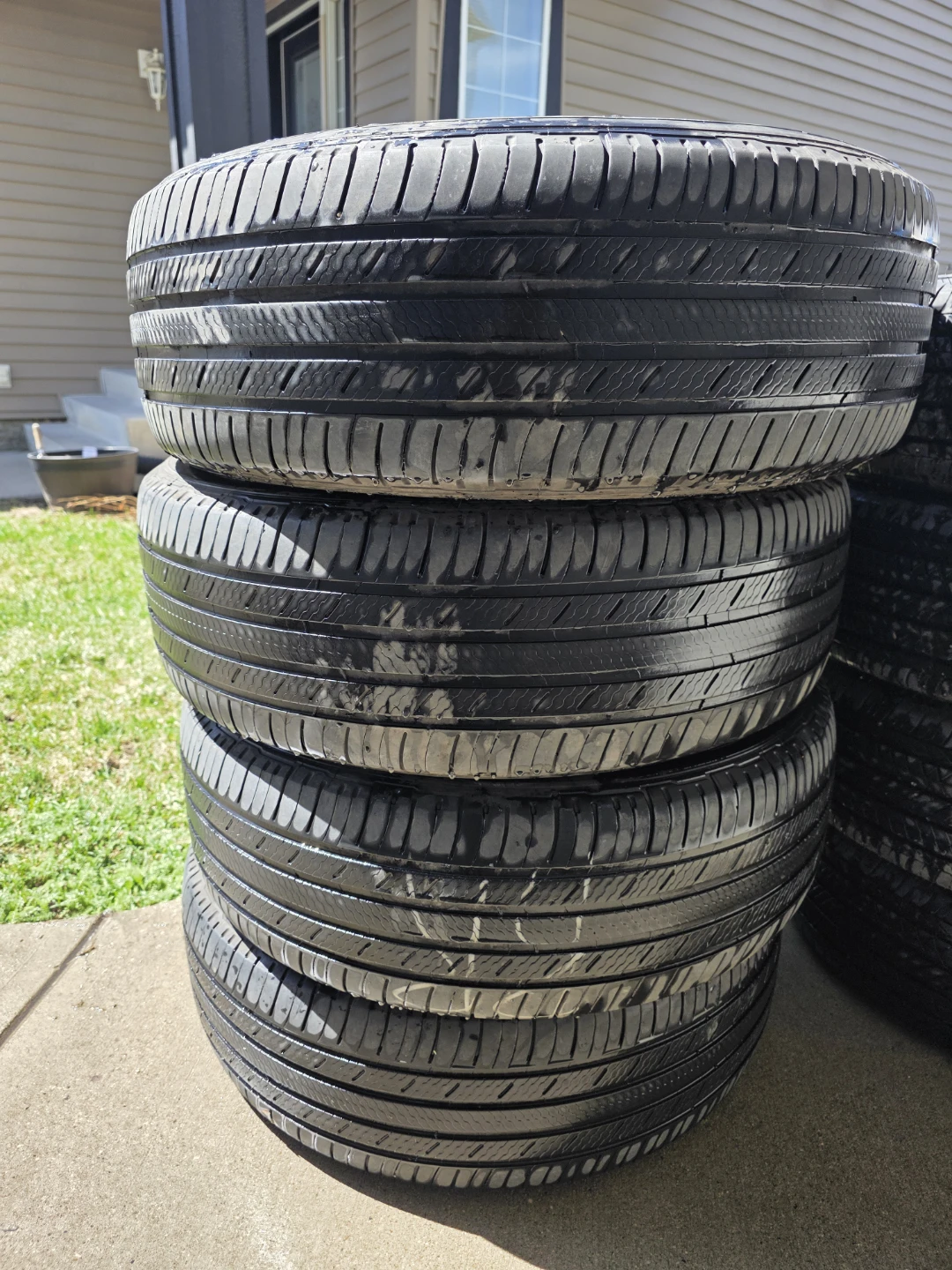 Set of Michelin tires 235/65R18 - photo 2