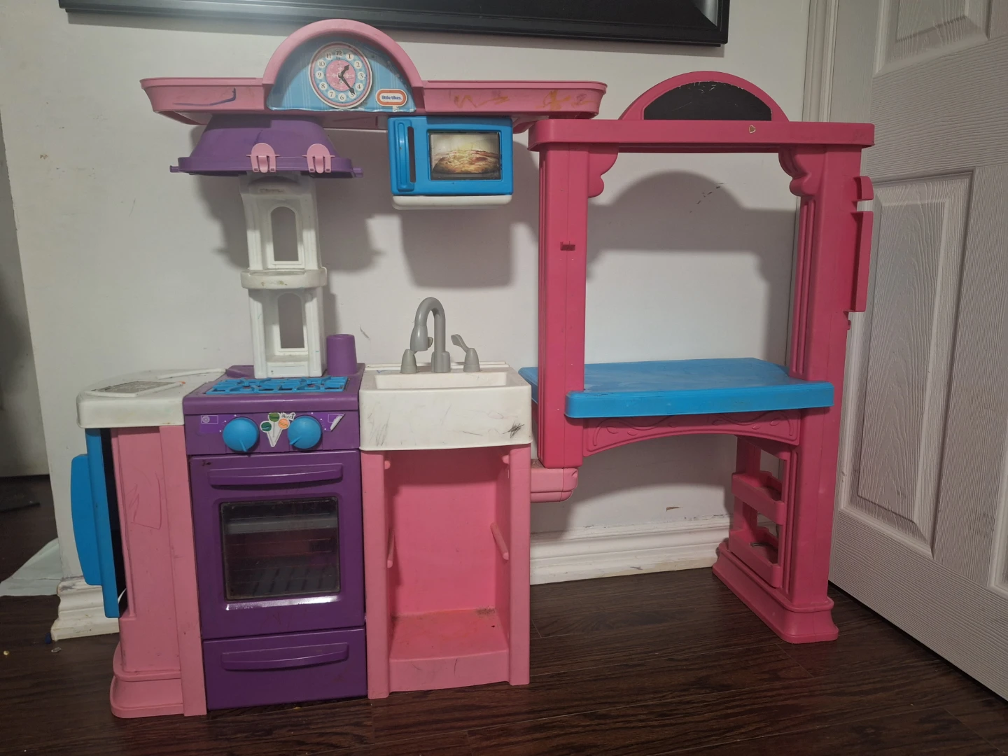 Little Tikes Endless Adventures Deluxe Wooden Kitchen Playset - photo 3