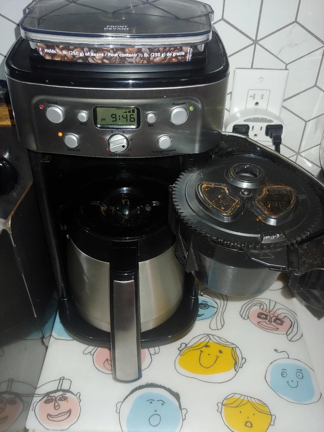 Cuisinart Burr Grinder Coffee Maker - photo 2