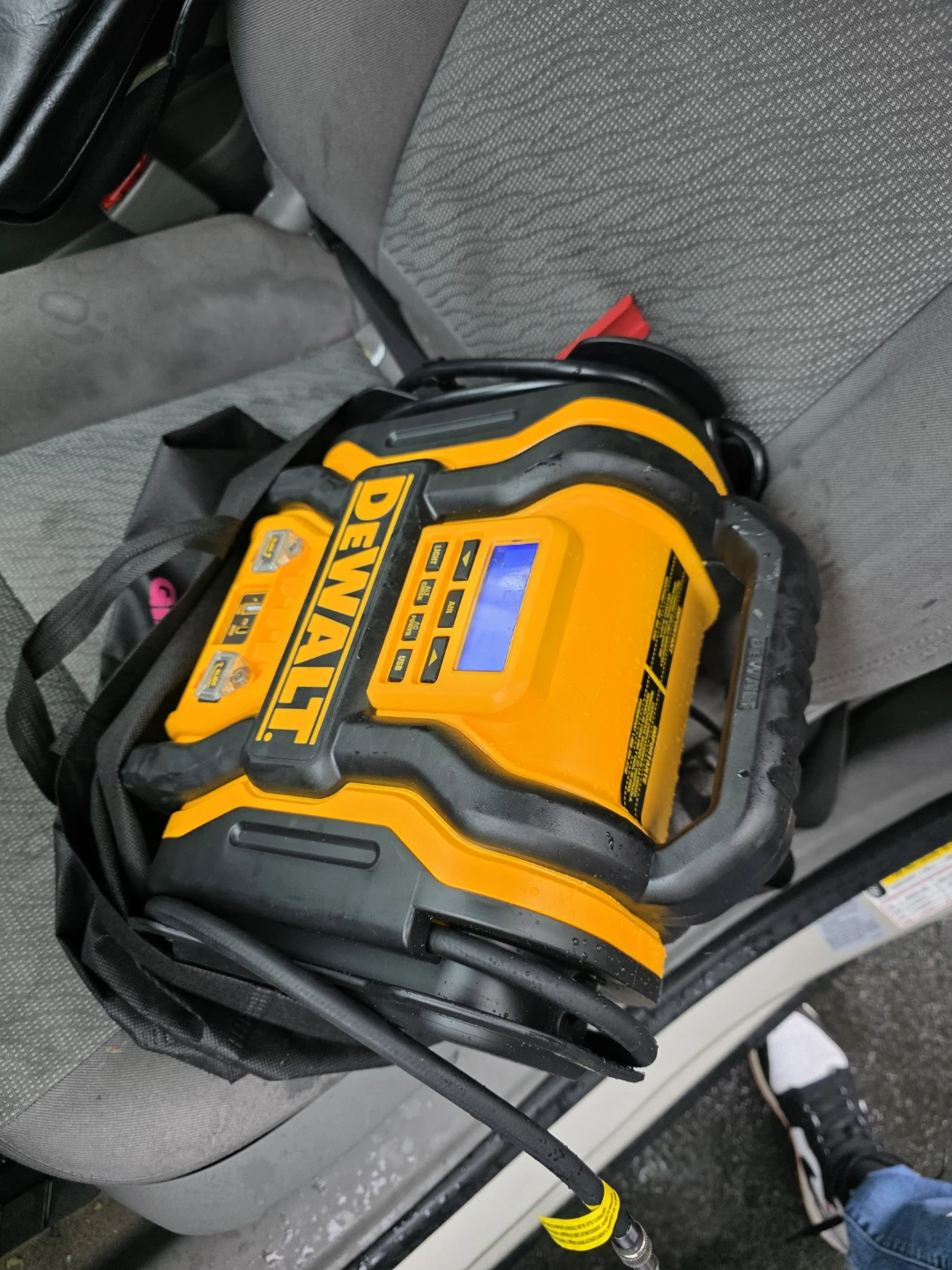 DeWalt DXAEPS14 Power Station Jump Starter