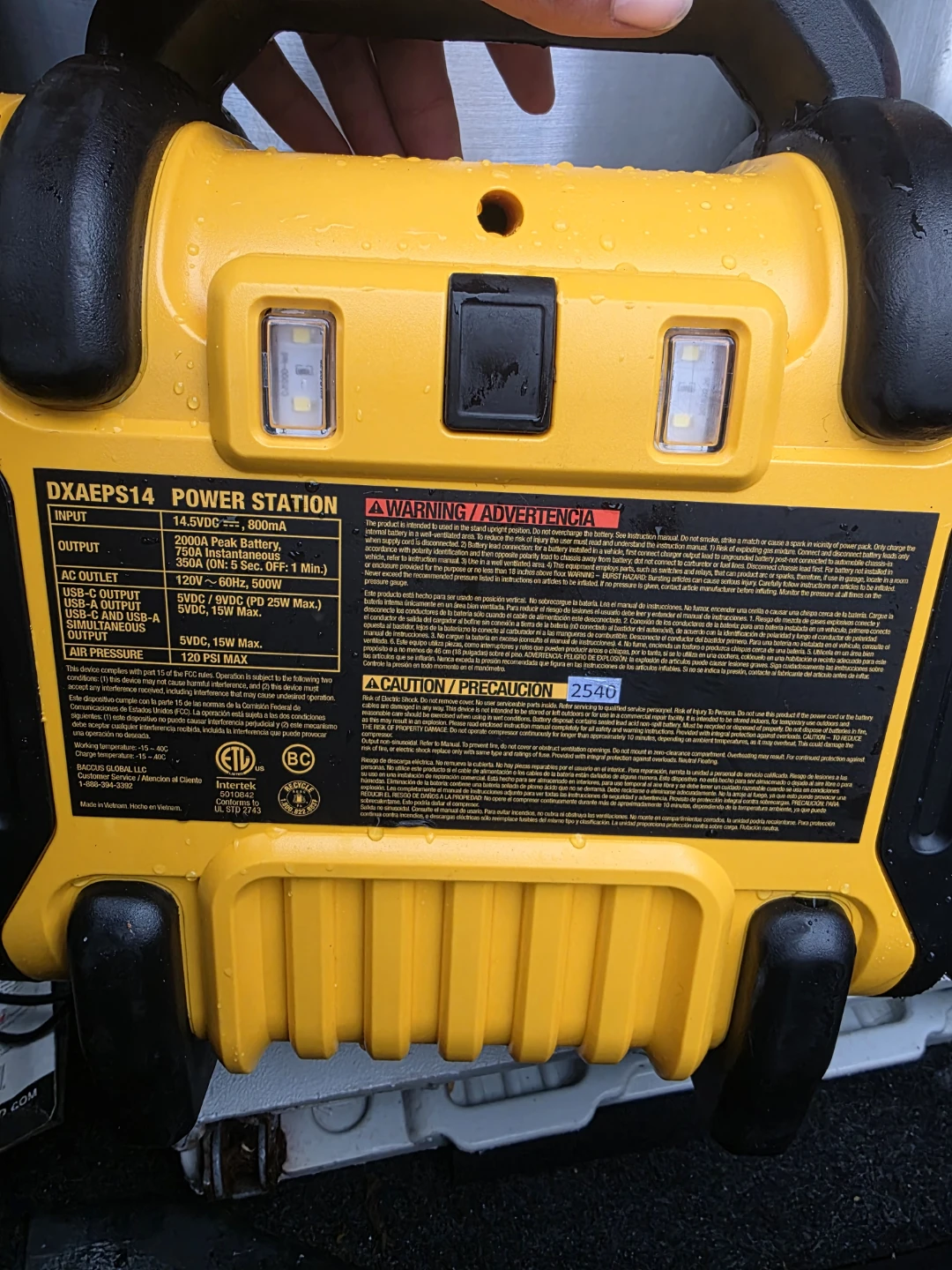 DeWalt DXAEPS14 Power Station Jump Starter - photo 2