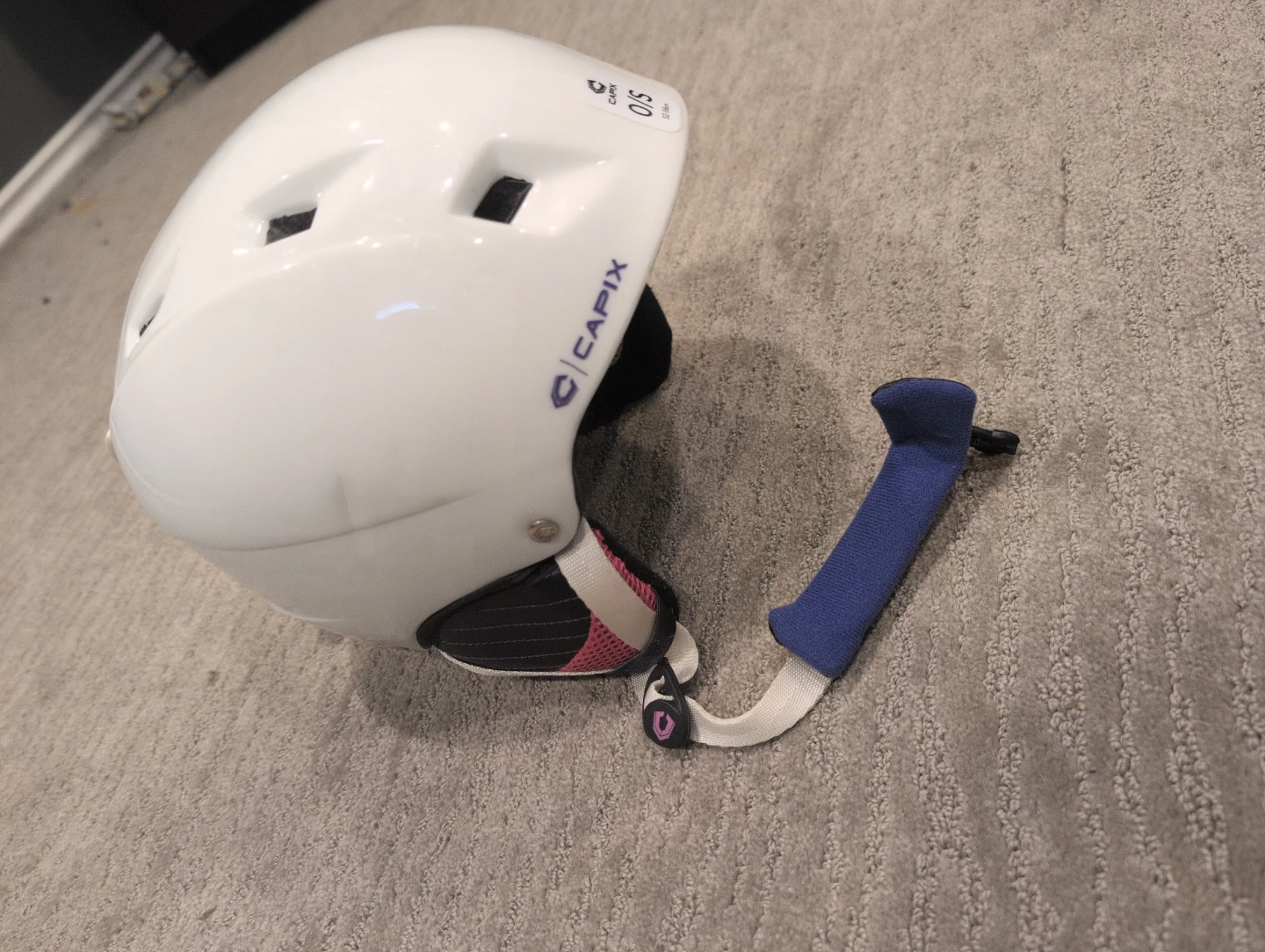 Capix Elite Snowboard Helmet and Scott goggles