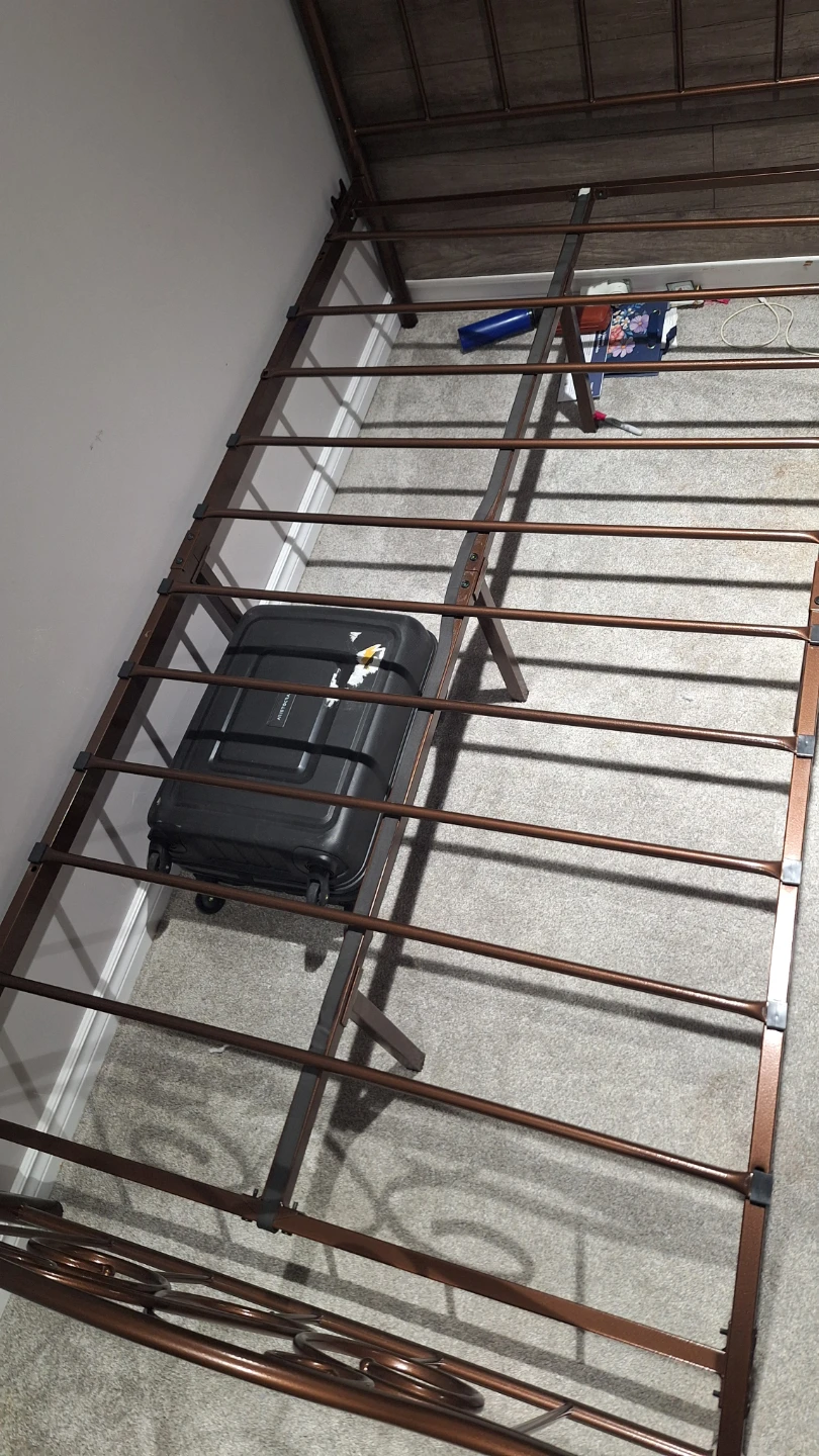 Metal Bed Frame - photo 4