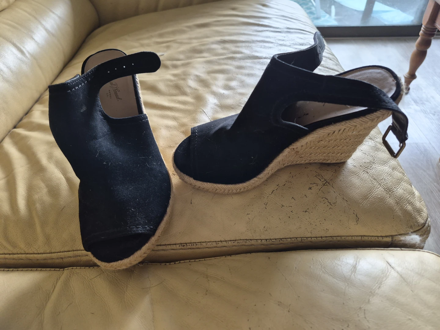 Universal Thread Black Wedge Espadrille Sandals