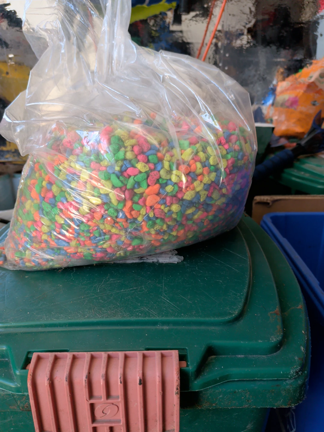 Fish tank gravel