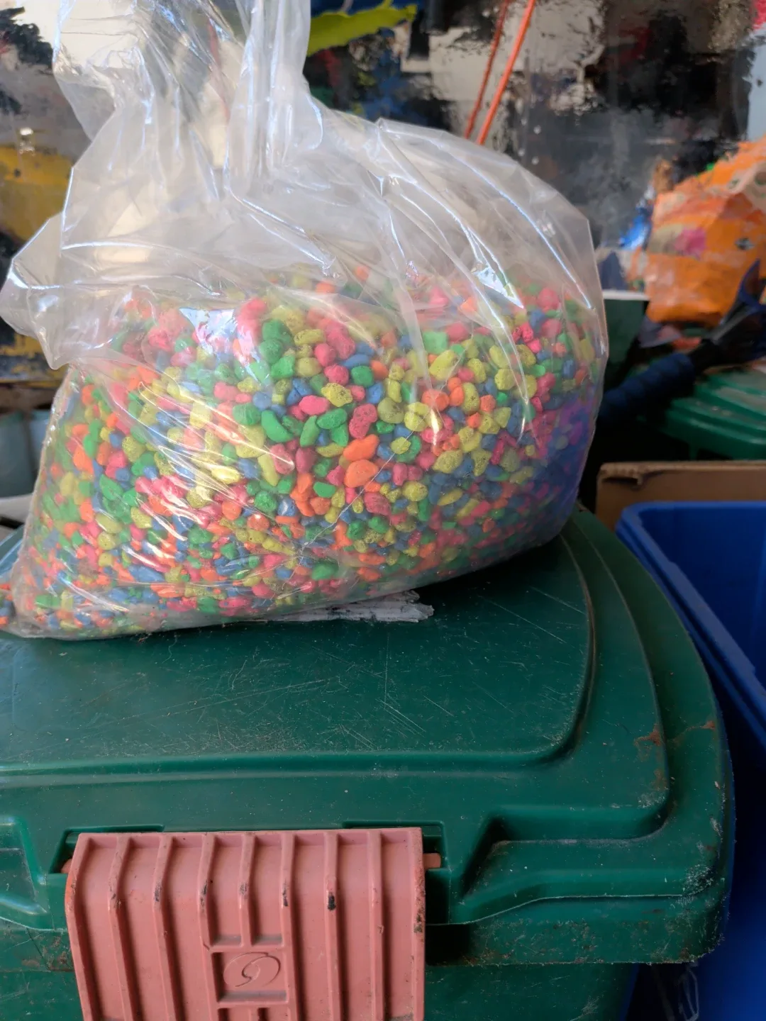 Fish tank gravel