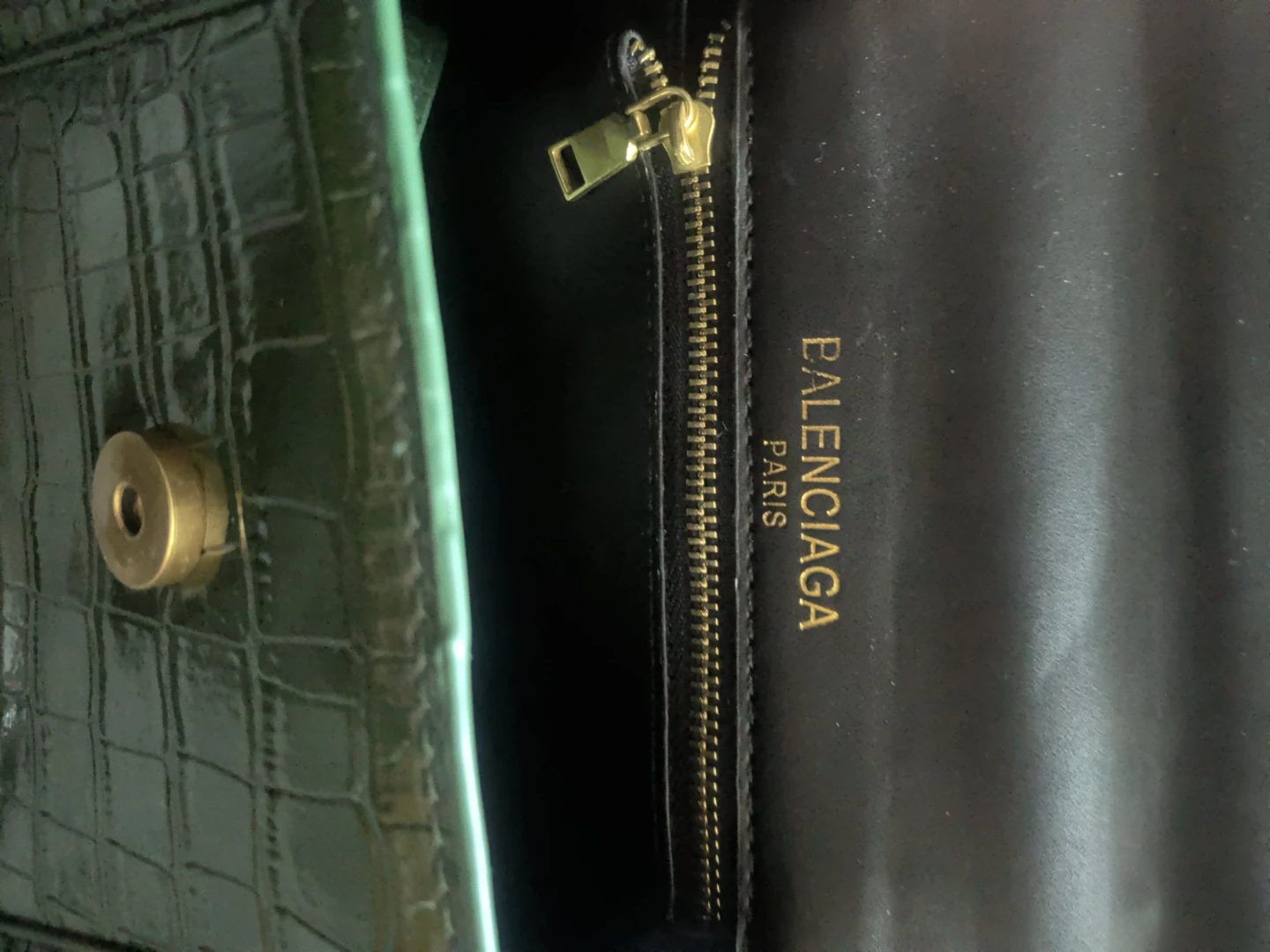 Balenciaga Green Crocodile Embossed Handbag - photo 2