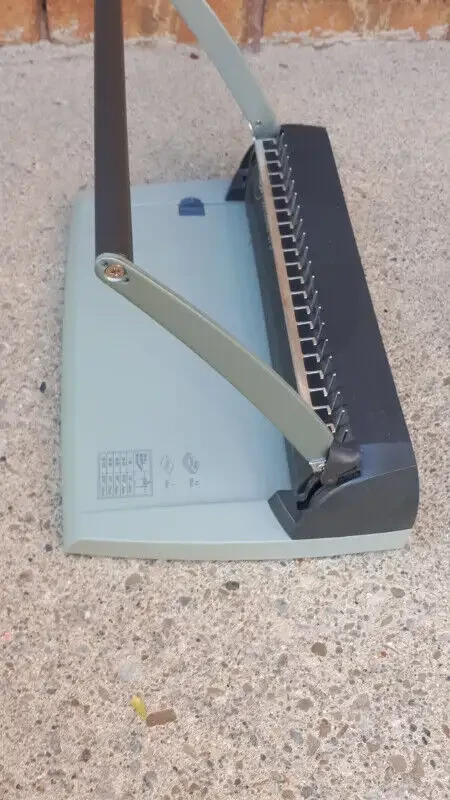 GBC CombBind C75 Binder - photo 2