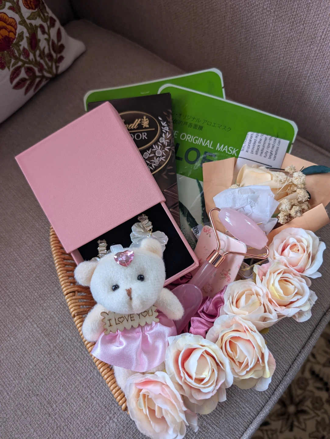 Mother's day Gift Basket with Teddy Bear, Earrings. - photo 2