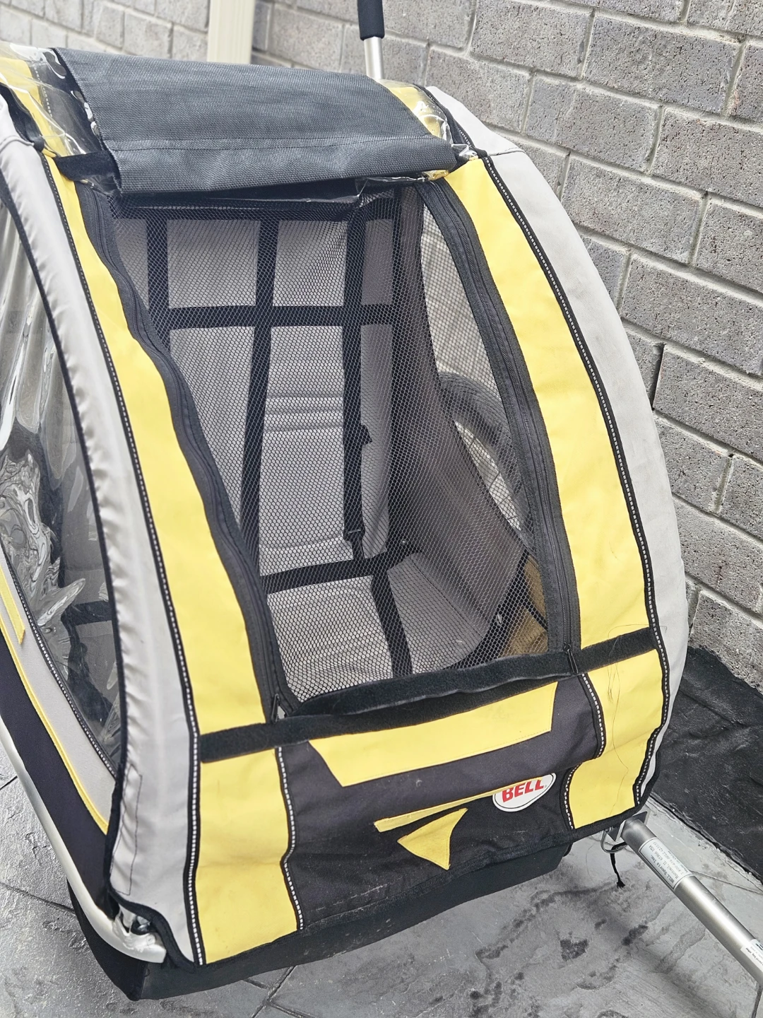 Bell Bike Trailer- fits 2 kids under 8years. - photo 4