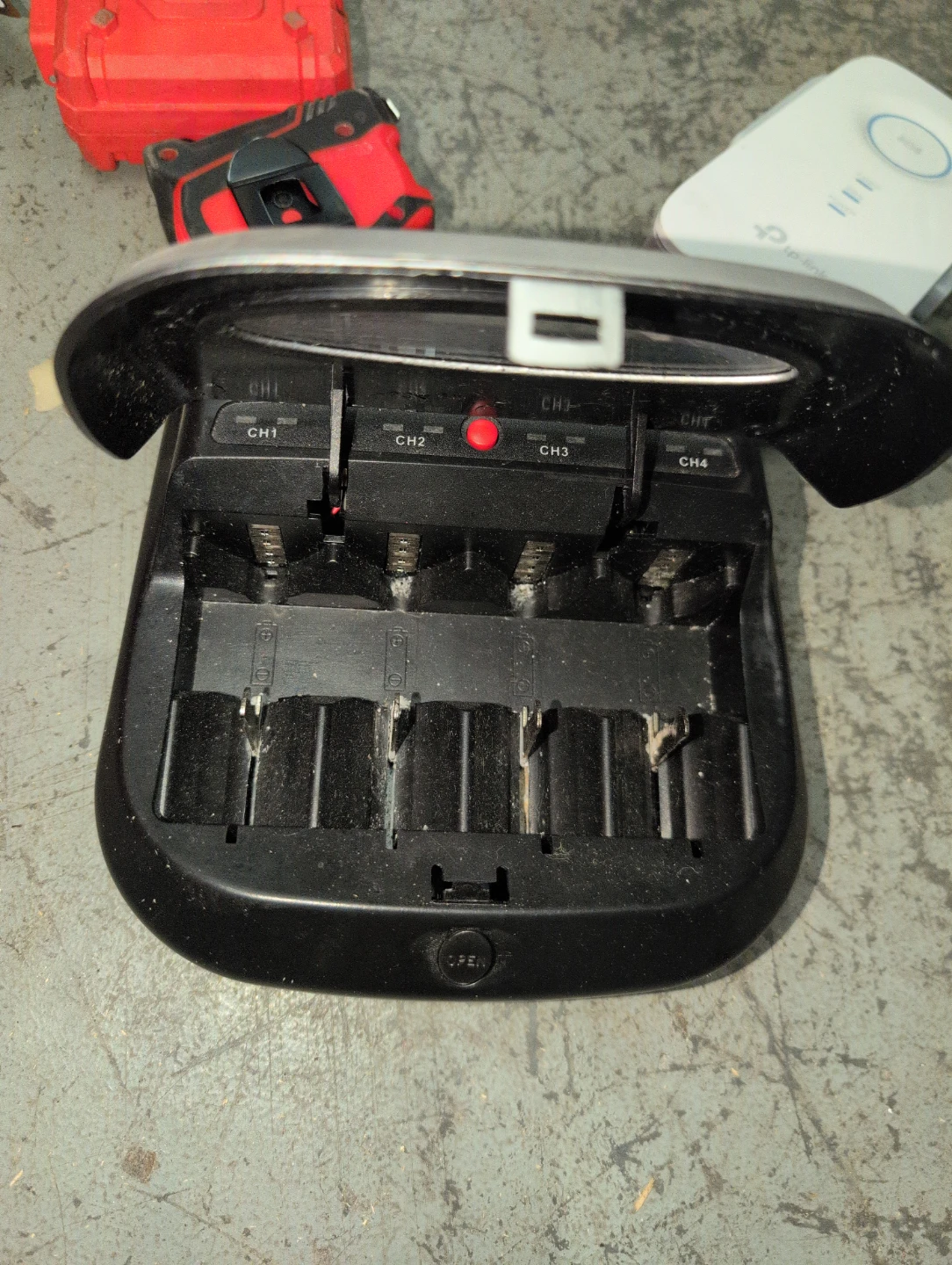 Newalta 4-Bay Battery Charger