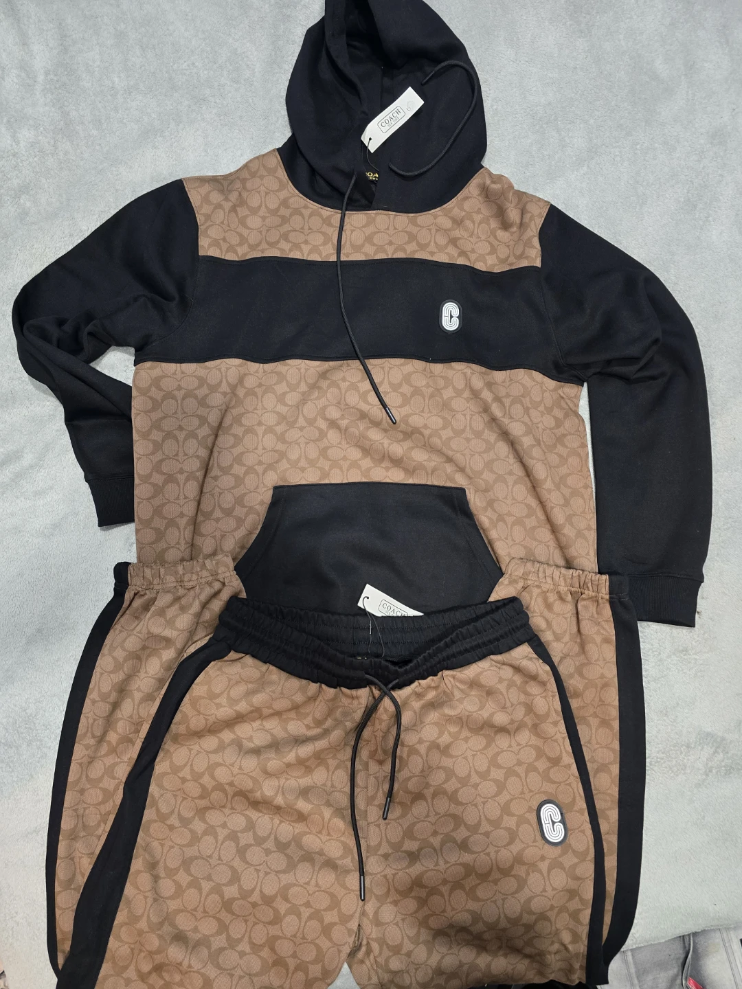 Coach Signature Print Hoodie and Jogger Set - photo 2