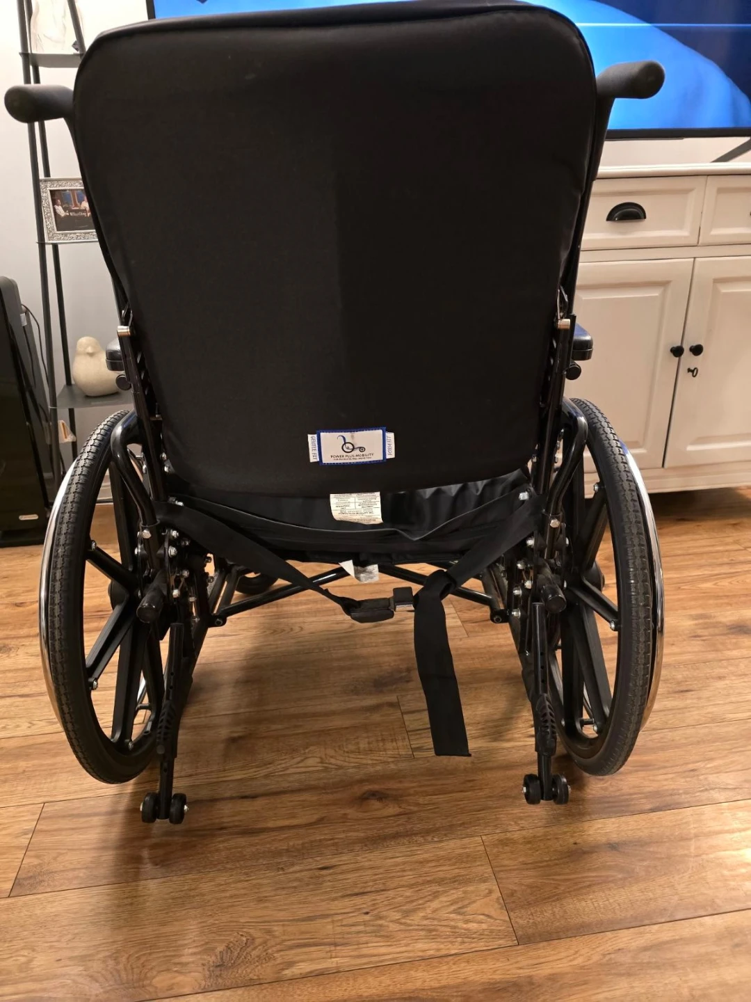 Invacare Voyager Plus Wheelchair with Roho Cushion - photo 3