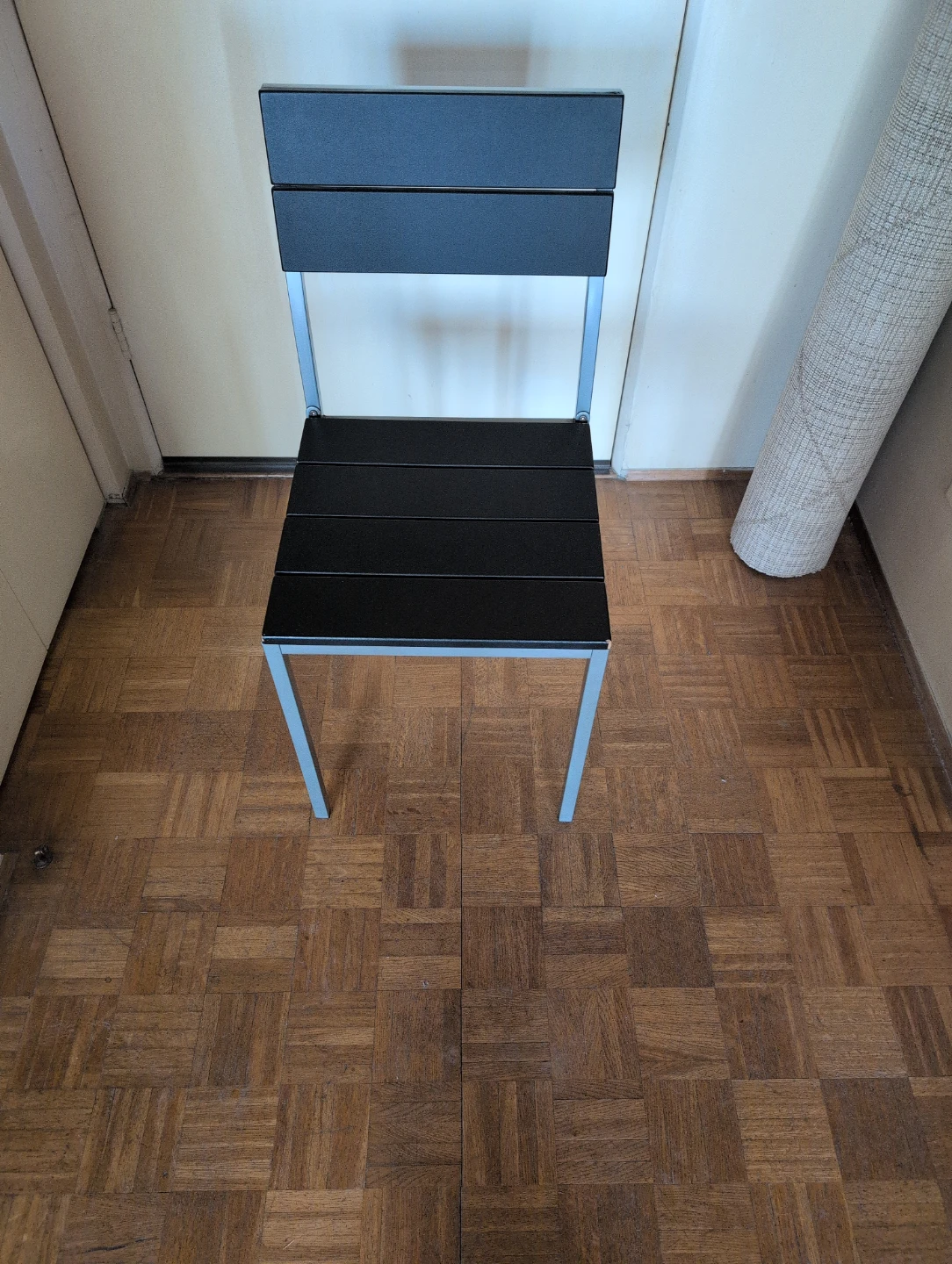 Black Modern Chair